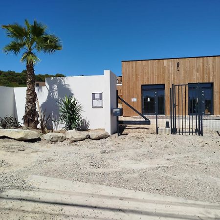 Camping Les Lodges Du Lagon Calvisson Exterior photo