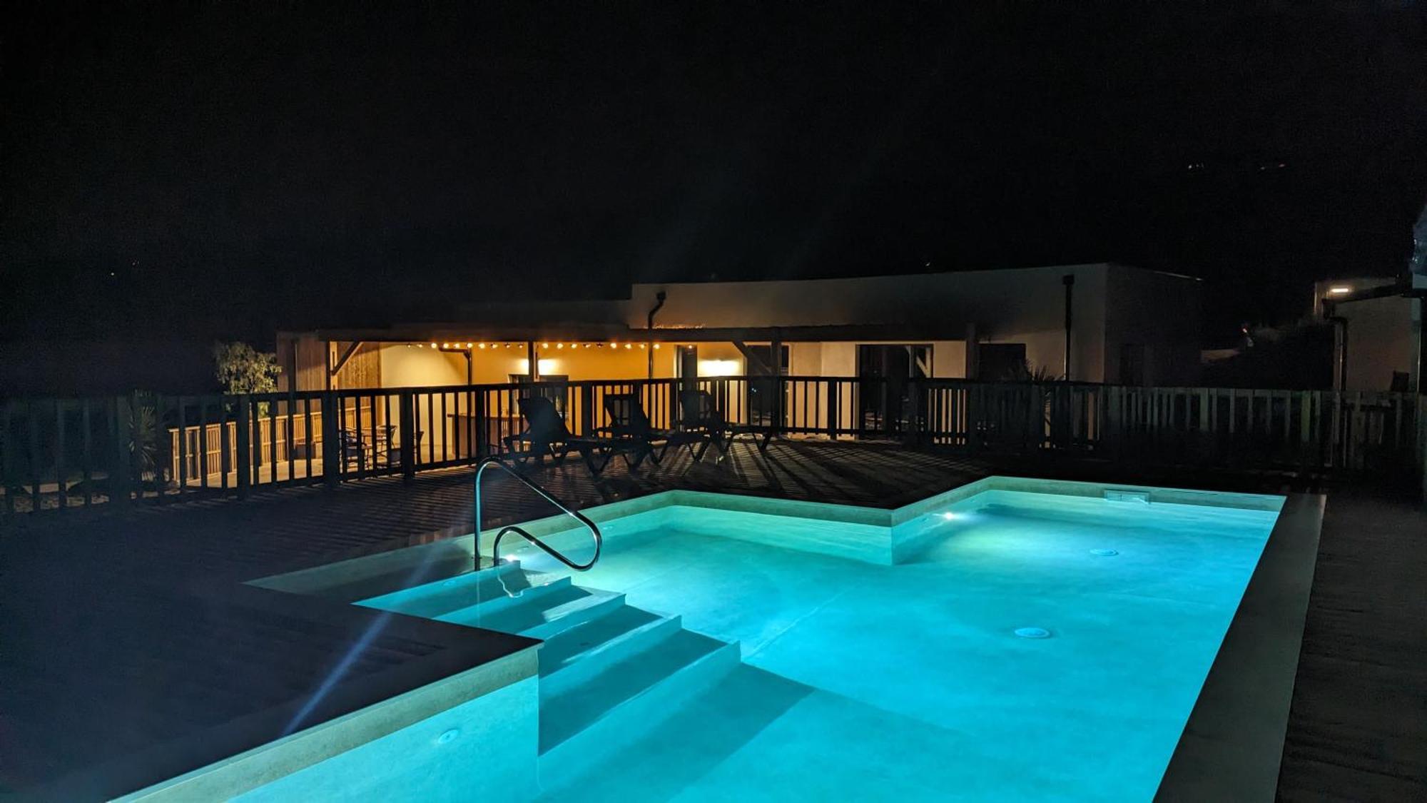 Camping Les Lodges Du Lagon Calvisson Exterior photo